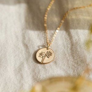 Daffodil March Birth Flower Minimalist Necklace
